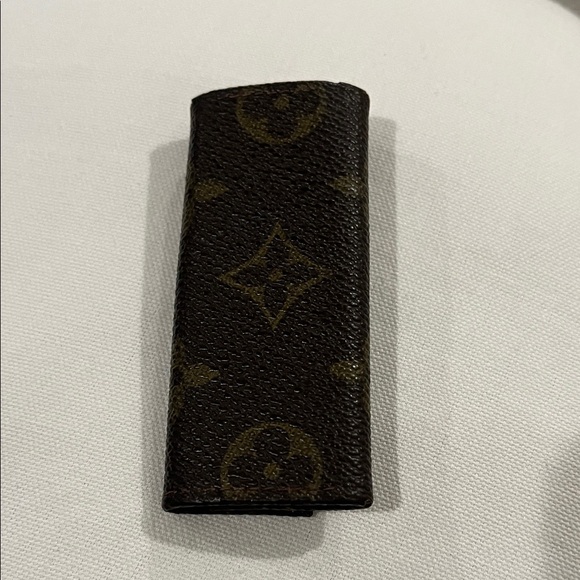 Louis Vuitton Monogram 3-Key Holder - Picture 2 of 9